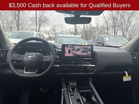 New 2026 Nissan Pathfinder Platinum image 22