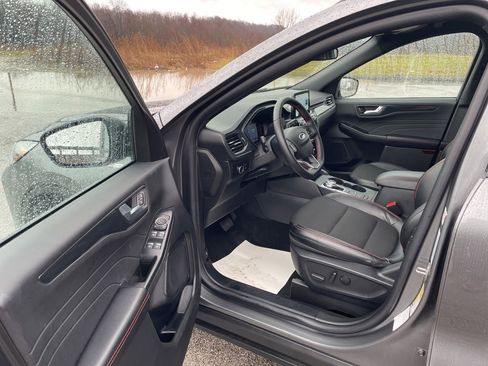 Used 2025 Ford Escape ST-Line image 11