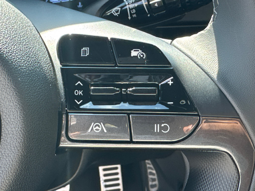 New 2026 Hyundai Elantra Sport FWD image 20