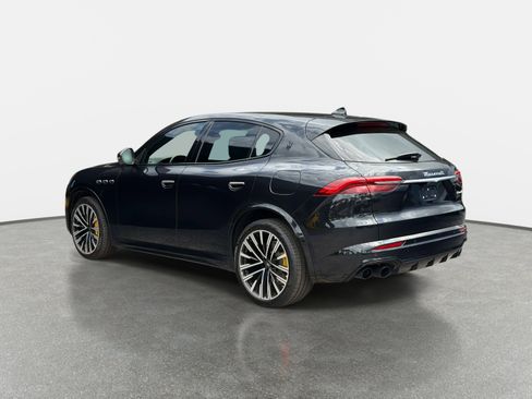 Used 2023 Maserati Grecale Modena AWD/4WD image 5