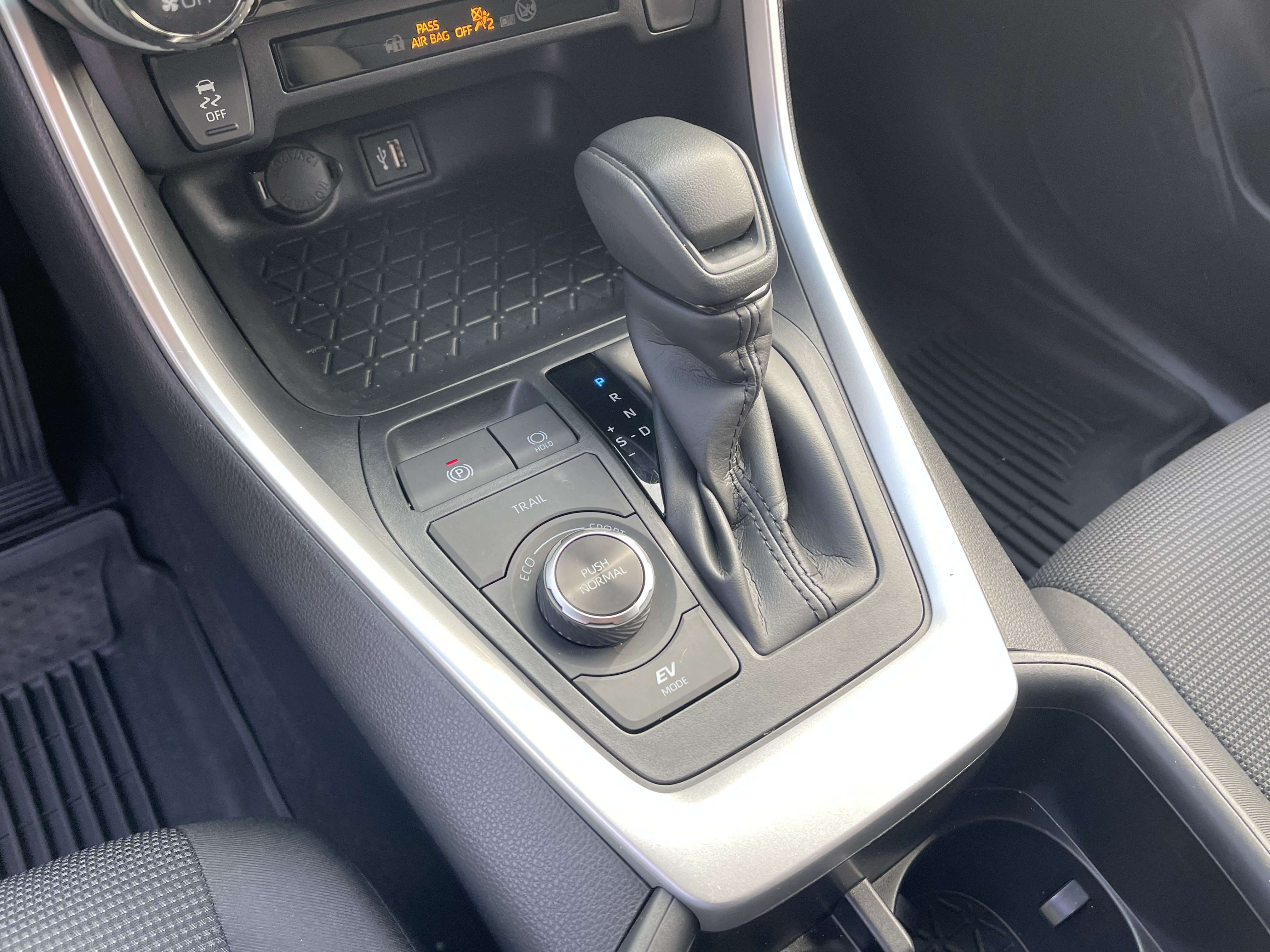 Certified 2023 Toyota RAV4 LE AWD/4WD image 23
