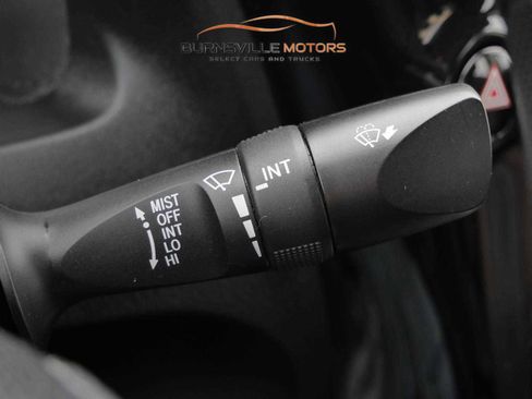 Used 2018 Toyota Corolla LE image 27