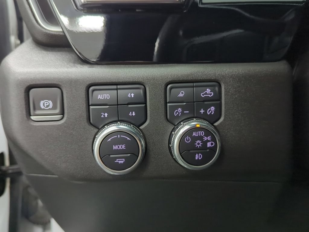 Used 2024 GMC Sierra 2500 SLT AWD/4WD image 11