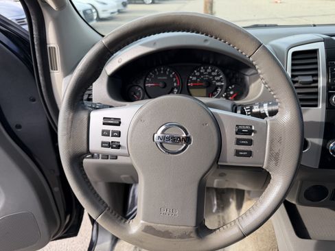 Used 2016 Nissan Frontier SV w/ SV Value Truck Package RWD image 16
