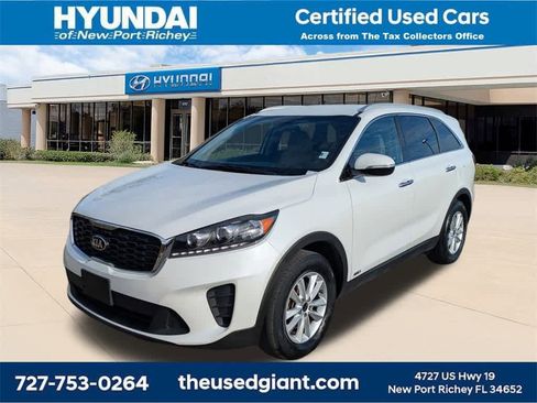 Used 2019 Kia Sorento LX w/ LX Convenience Package image 1