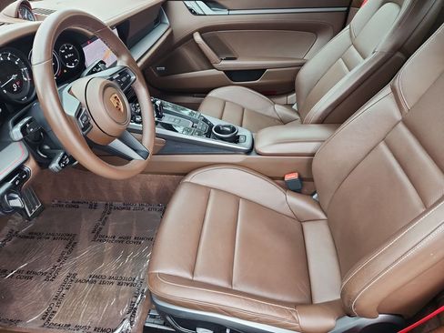 Used 2020 Porsche 911 image 22