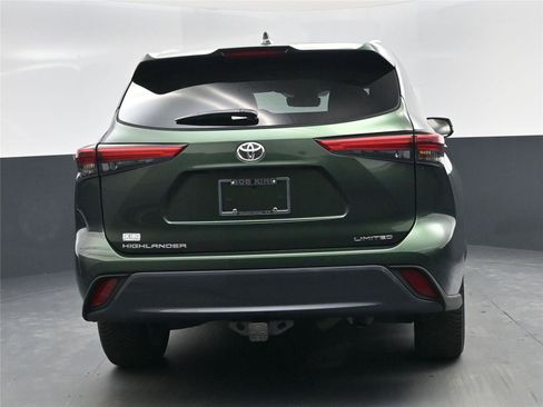 Used 2023 Toyota Highlander Limited image 21