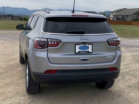 Used 2019 Jeep Compass Latitude AWD/4WD image 7
