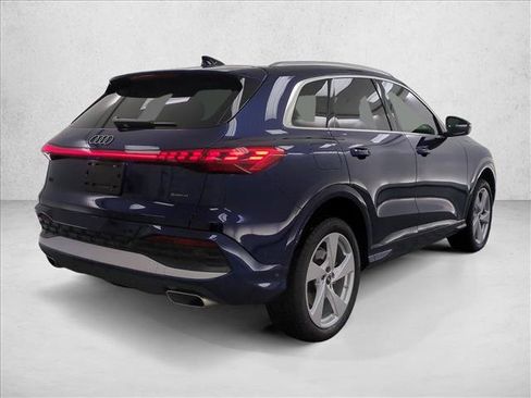 Used 2025 Audi Q5 Premium Plus w/ Premium Plus AWD/4WD image 5
