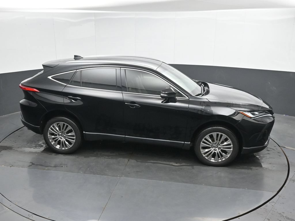 Used 2024 Toyota Venza XLE AWD/4WD image 33