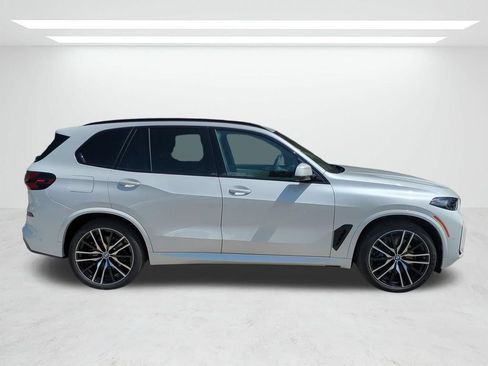 New 2026 BMW X5 xDrive40i w/ M Sport Package AWD/4WD image 3
