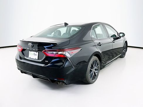 Used 2024 Toyota Camry SE image 9