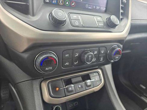 Used 2023 GMC Acadia Denali FWD image 31
