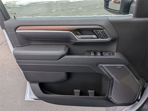 New 2026 GMC Sierra 2500 Denali w/ Denali Reserve Package image 11