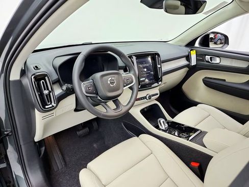 New 2026 Volvo XC40 B5 Plus w/ Climate Package AWD/4WD image 20