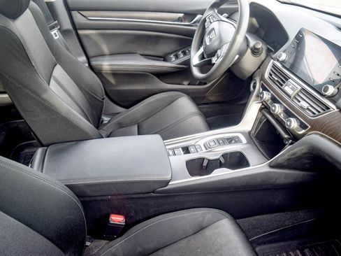 Used 2020 Honda Accord EX image 8