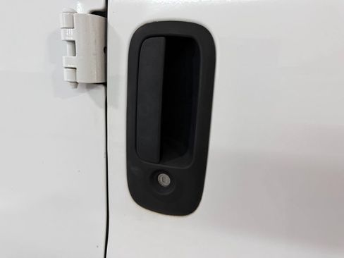 Used 2020 Chevrolet Express 3500 LT w/ LT Preferred Equipment Group RWD image 9