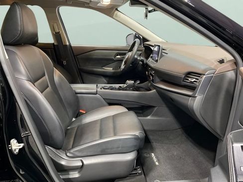 Certified 2023 Nissan Rogue SV w/ SV Premium B Package AWD/4WD image 19