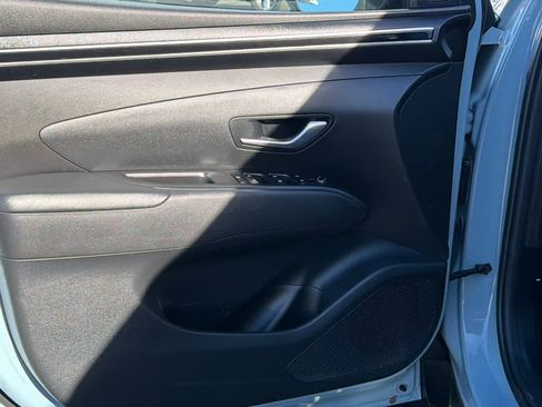 Used 2023 Hyundai Santa Cruz SE image 23