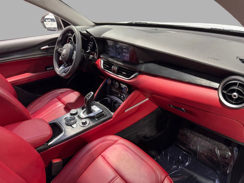 Used 2020 Alfa Romeo Stelvio w/ Nero Edizione image 28