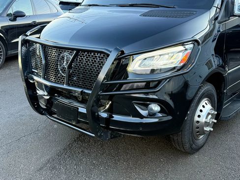 Used 2021 Mercedes-Benz Sprinter 3500 w/ Comfort Plus Package image 3