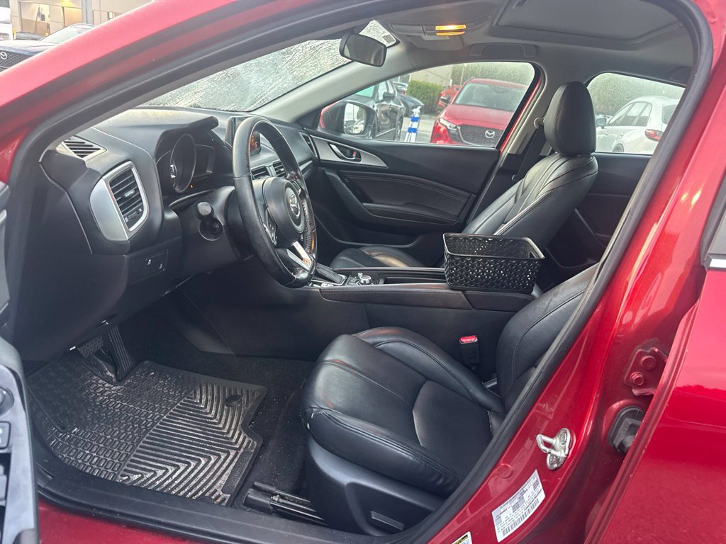 Used 2017 MAZDA MAZDA3 Touring w/ Popular Equipment Package FWD image 6