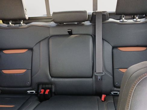 Used 2023 GMC Sierra 1500 AT4 w/ AT4 Premium Package image 21