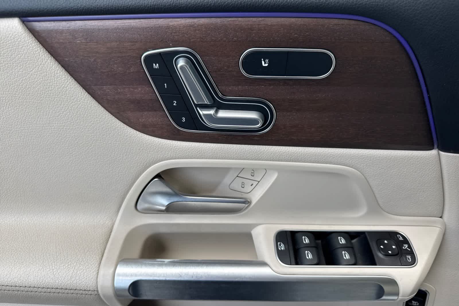 Used 2022 Mercedes-Benz GLB 250 image 12