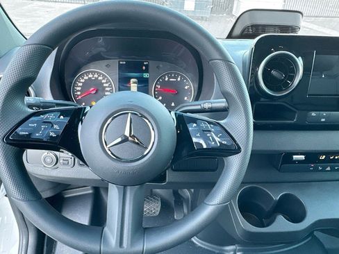 New 2025 Mercedes-Benz Sprinter 2500 image 11