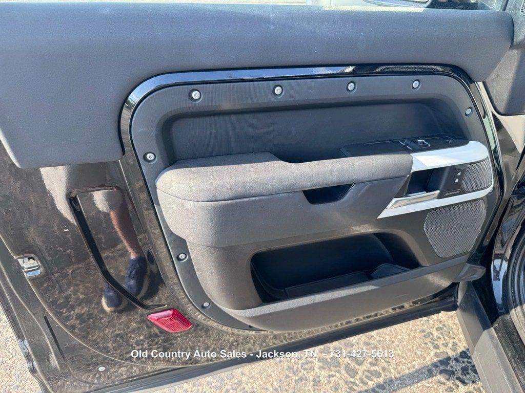 Used 2021 Land Rover Defender 90 X-Dynamic S AWD/4WD image 25