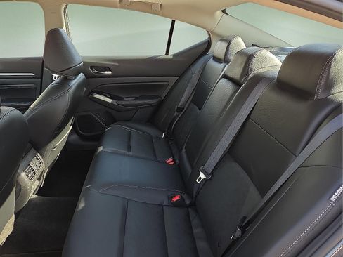 Used 2023 Nissan Altima 2.5 SL image 10