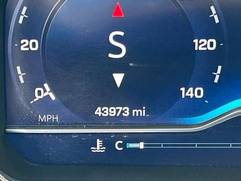 Used 2024 Chevrolet Silverado 3500 LT image 30