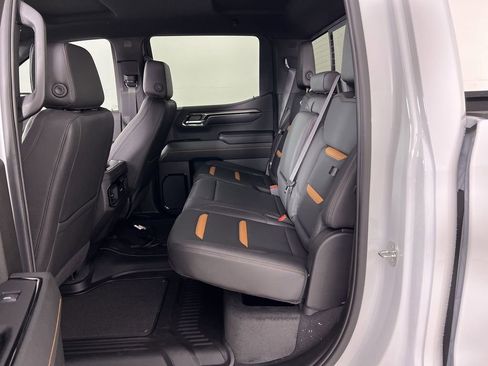 Used 2024 GMC Sierra 1500 AT4 w/ Technology Package AWD/4WD image 25