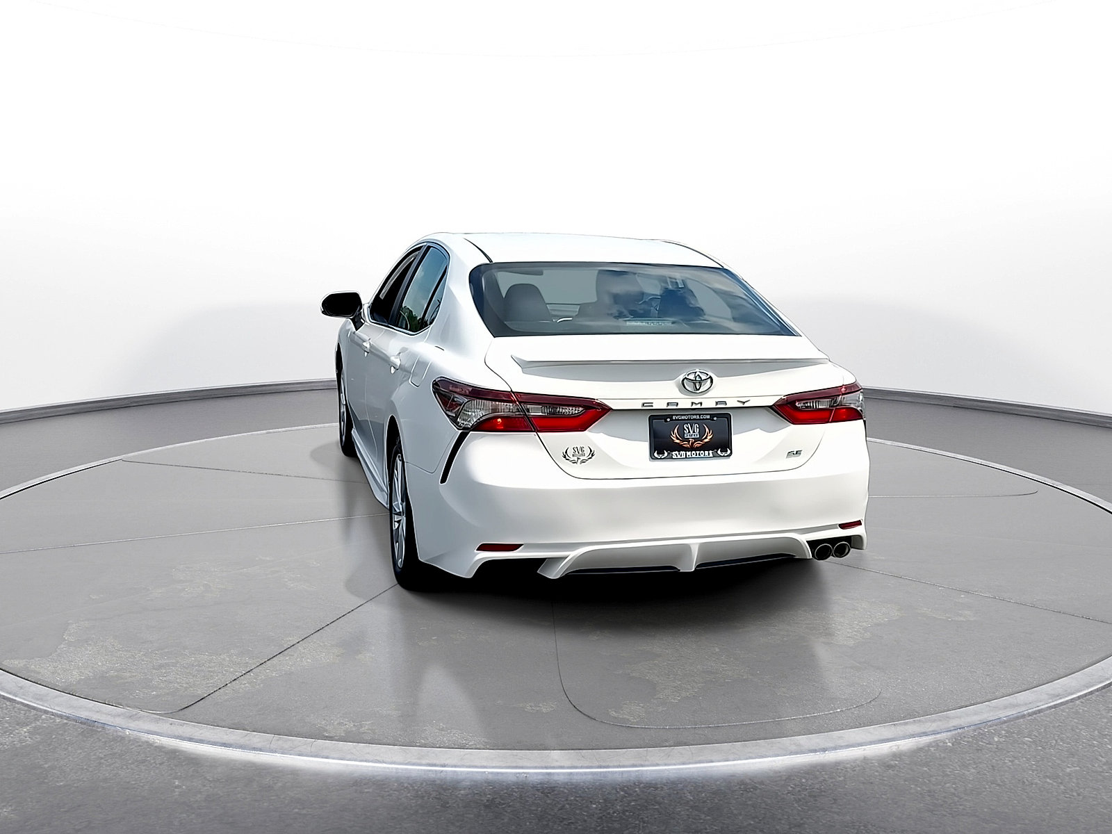 Used 2024 Toyota Camry SE FWD image 7