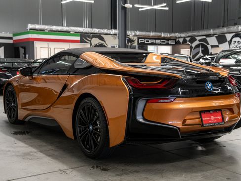 Used 2019 BMW i8 Roadster AWD/4WD image 40