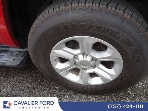 Used 2019 Toyota 4Runner SR5 AWD/4WD image 12