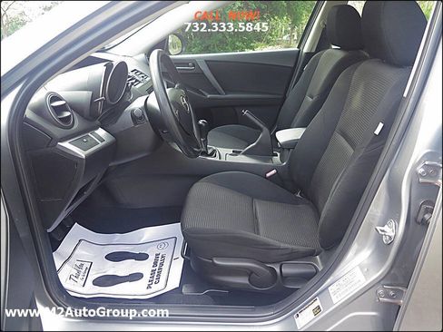 Used 2013 MAZDA MAZDA3 i SV image 10
