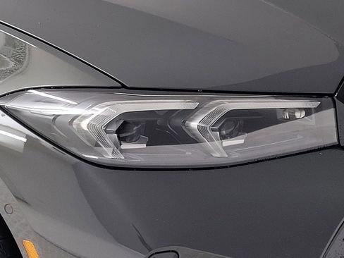 New 2026 BMW 330i Sedan w/ M Sport Package image 9