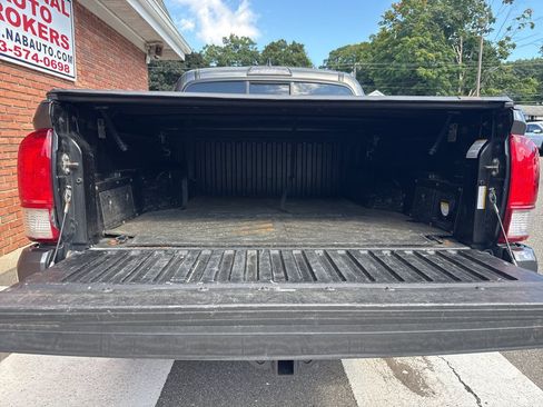 Used 2016 Toyota Tacoma TRD Sport w/ Towing Package AWD/4WD image 13