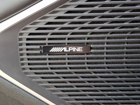 Used 2024 Jeep Wagoneer L Series II w/ Flexible Seating Group AWD/4WD image 27