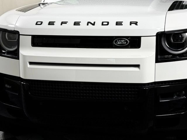 New 2026 Land Rover Defender 130 V8 AWD/4WD image 11