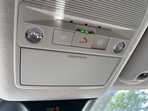 New 2026 Nissan Kicks SR FWD image 39