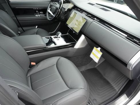 New 2026 Land Rover Range Rover Long Wheelbase SE AWD/4WD image 22