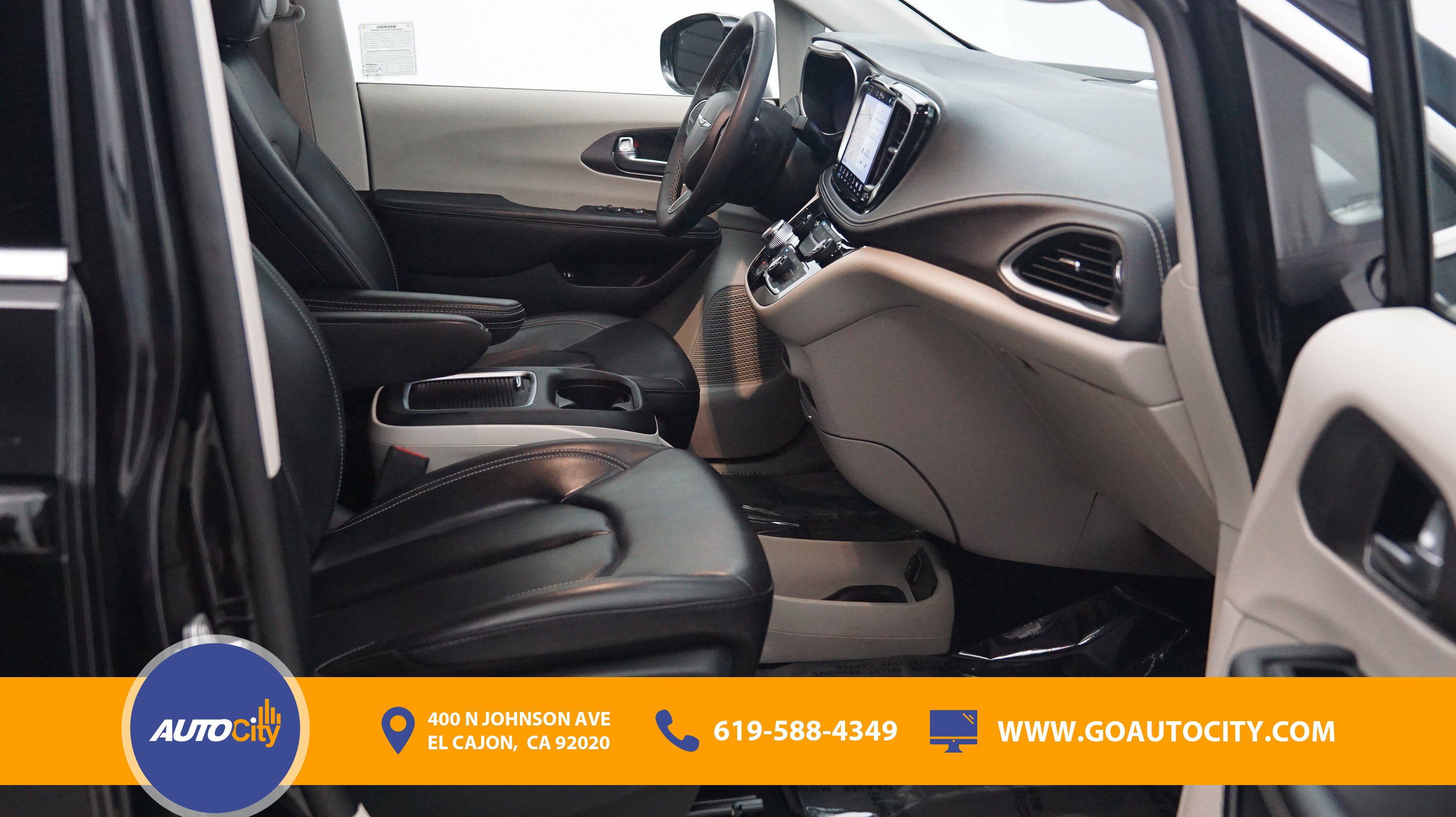 Used 2024 Chrysler Pacifica Limited FWD image 8