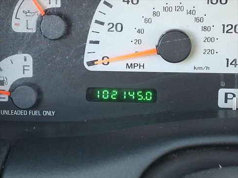 Used 2001 Ford F150 Lightning RWD image 13