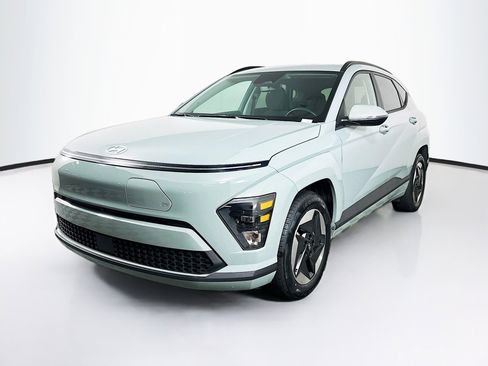 Used 2024 Hyundai Kona SEL FWD image 3