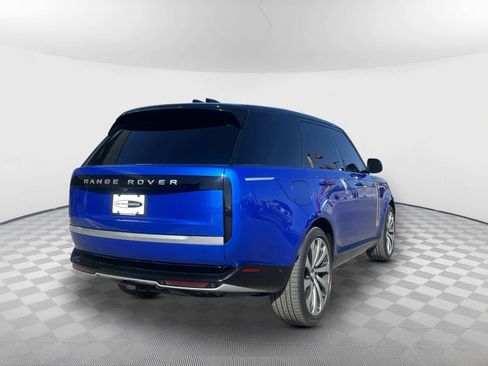 Used 2024 Land Rover Range Rover Autobiography image 5