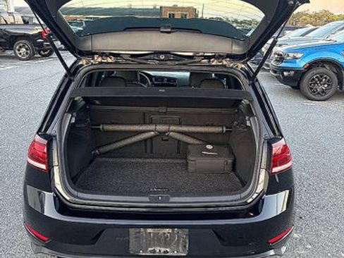 Used 2019 Volkswagen GTI SE FWD image 12