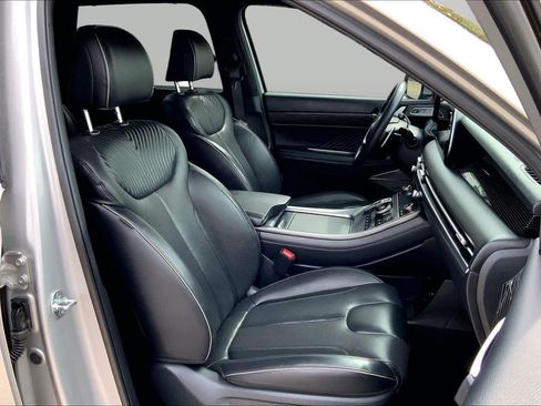 Used 2024 Hyundai Palisade Calligraphy FWD image 9