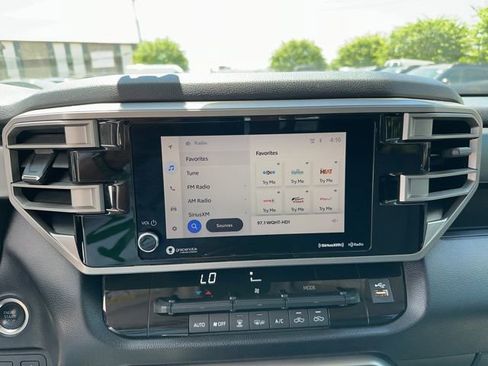Used 2023 Toyota Tundra SR5 AWD/4WD image 18